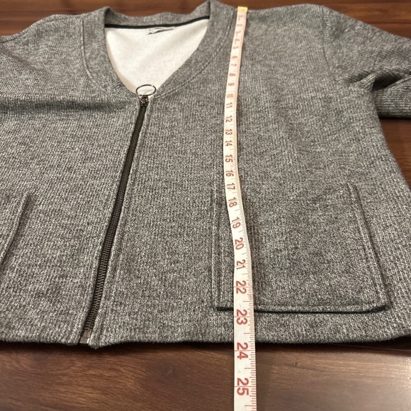 URBAN OUTFITTERS Oversized Sweater with Bishop Sleeves Medium - Picture 7 of 8